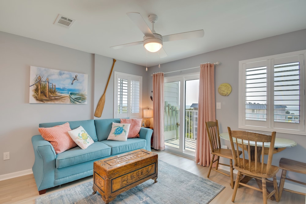 Resort Perks: Gulf Shores Beach inspired Condo - photo 6