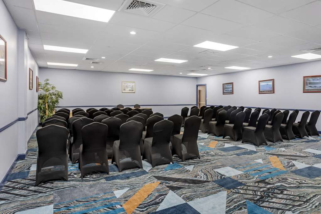Best Western Rutgers University Hotel - photo 39