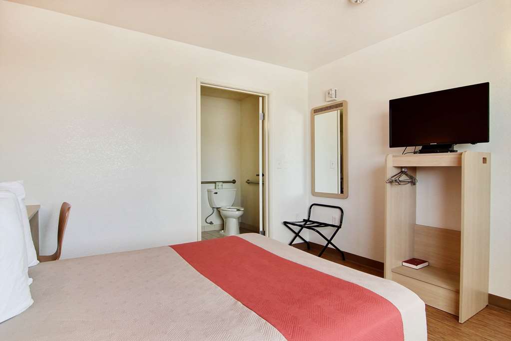 Motel 6 Fort Stockton TX - photo 8