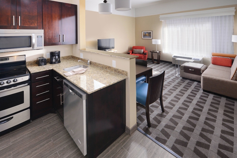 TownePlace Suites Houston Galleria Area - photo 21