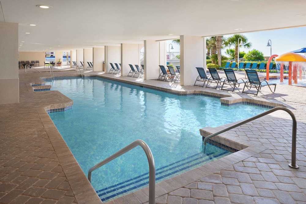 Hampton Inn & Suites Myrtle Beach Oceanfront - photo 54