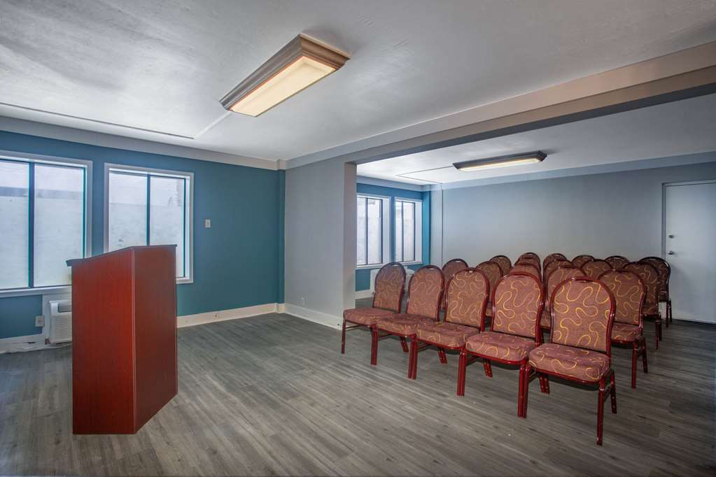 Days Inn by Wyndham Mobile I 65 - photo 19