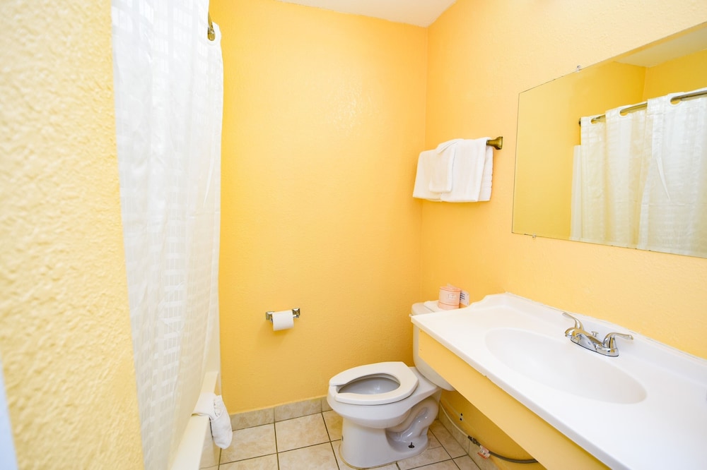Economy Inn Beebe - photo 21
