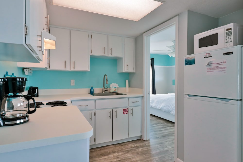 Coastal Waters Inn - photo 47