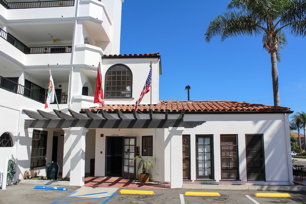 The Surfbreak Hotel - photo 29