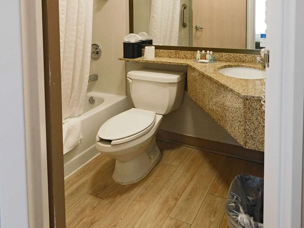 Quality Inn Colchester Burlington - photo 19