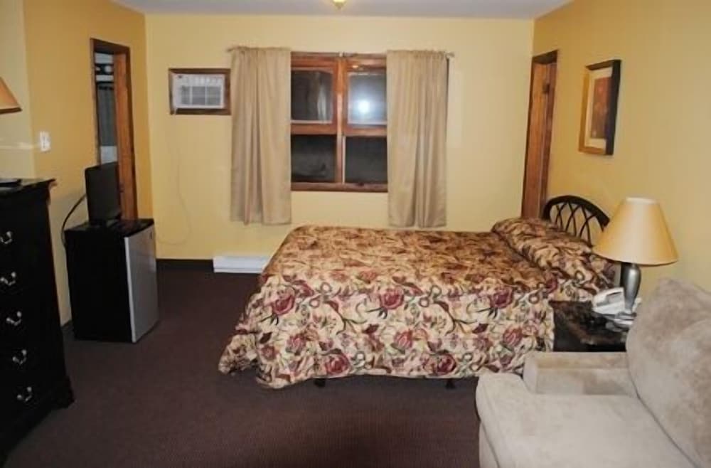 Fran Cove Motel - photo 18