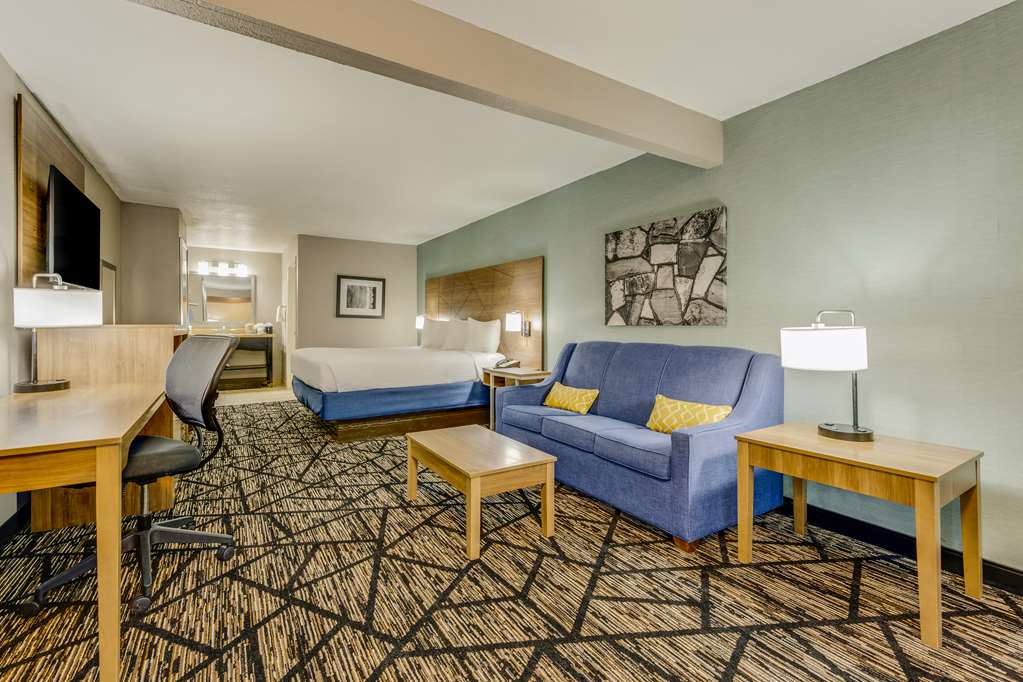 Best Western Huntsville Inn & Suites - photo 5