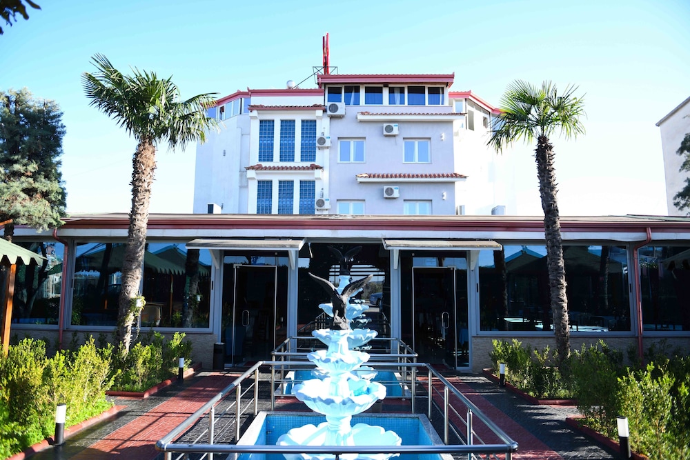 Hotel Bardhi - last minute hotel in Perondi
