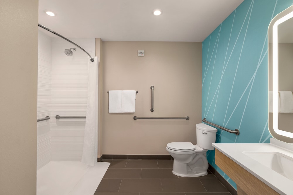 avid hotel Memphis Southaven by IHG - photo 22