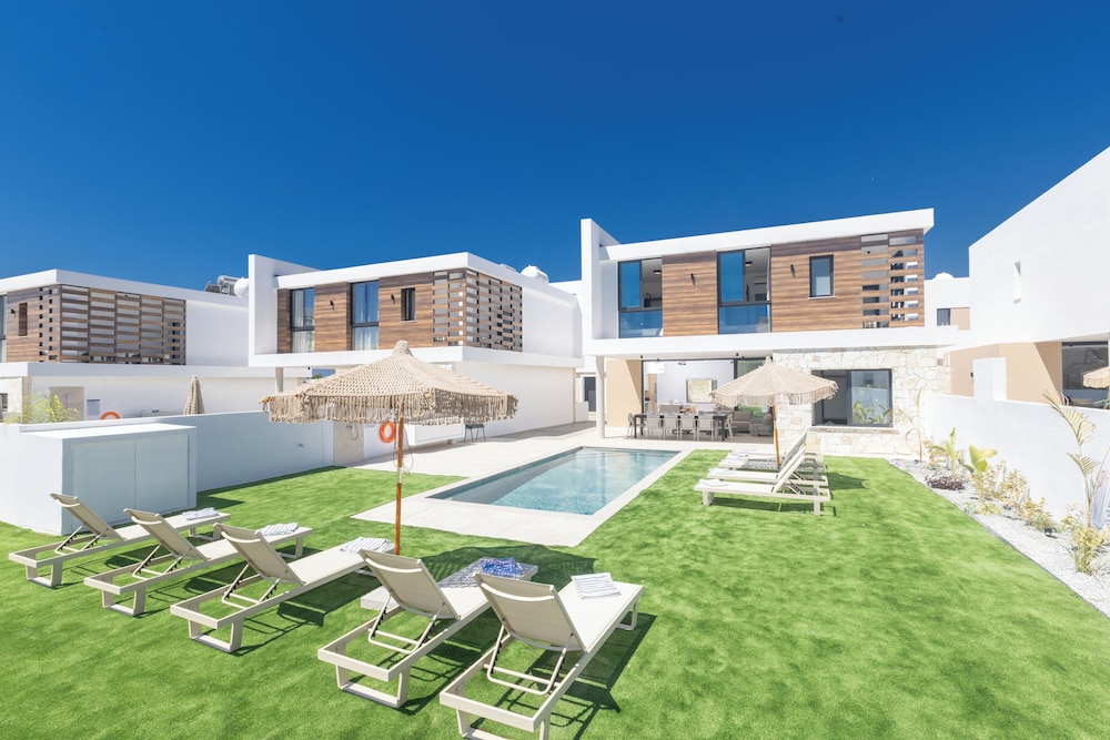 Ayia Napa Orea Villa OR8