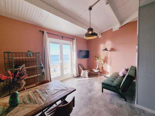 Beach Hotel Oostvoorne — Oostvoorne
