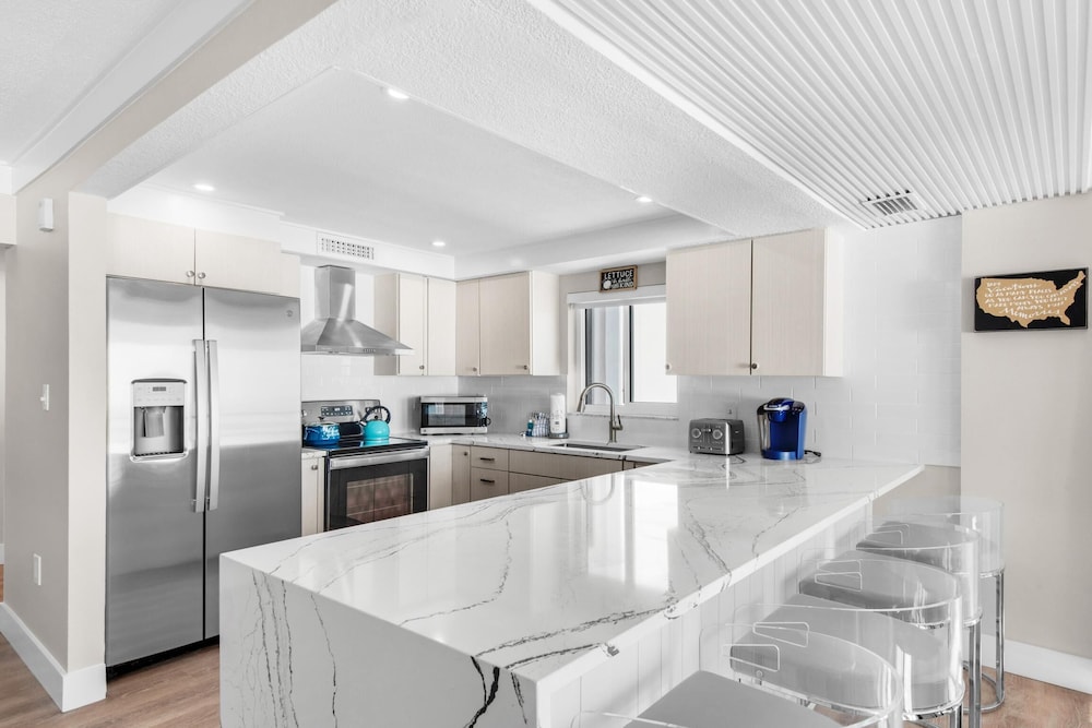 Shoreline Towers 2086 - photo 11