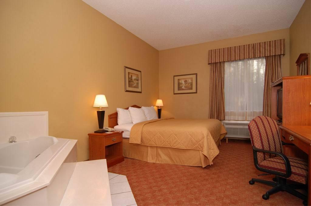 Days Inn Henderson - photo 10