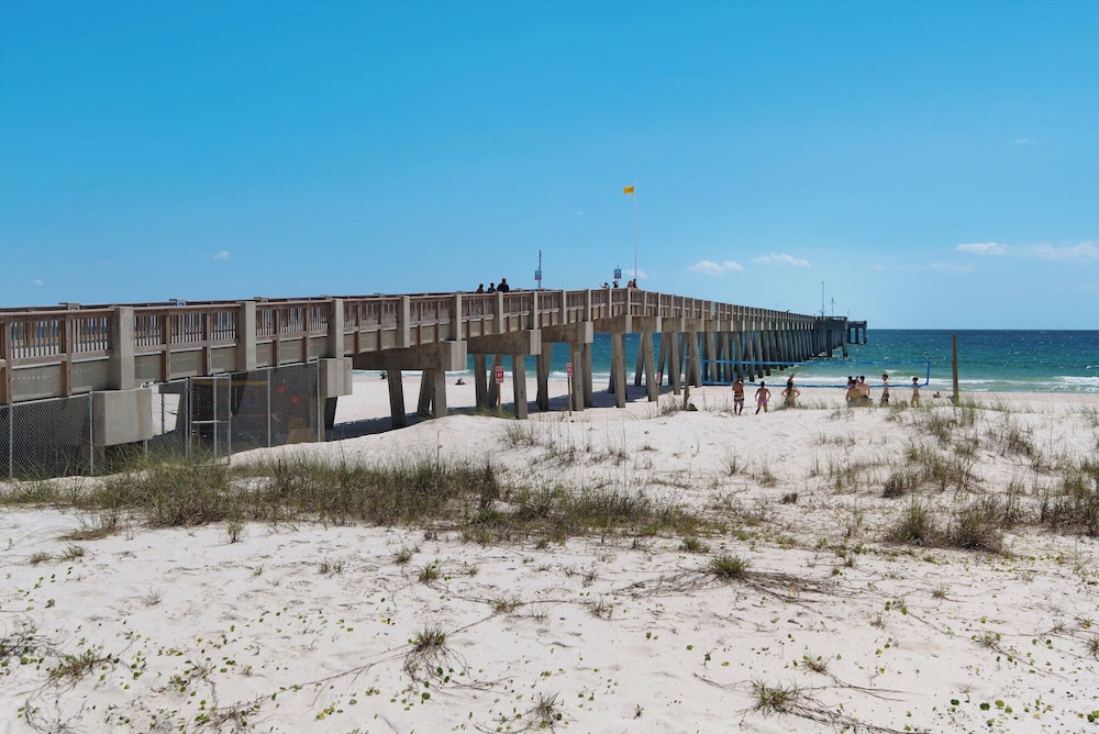 Tidewater Beach Luxury Penthouse With Resort Amenities and a View - photo 44