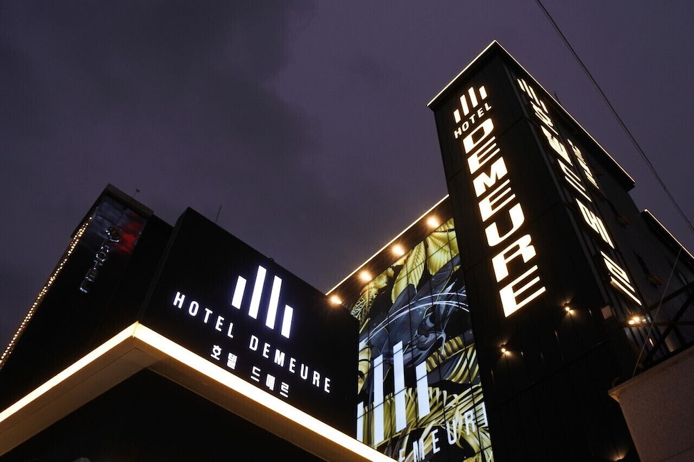 Daejeon Yuseong Hotel Demer in Daejeon, South Korea