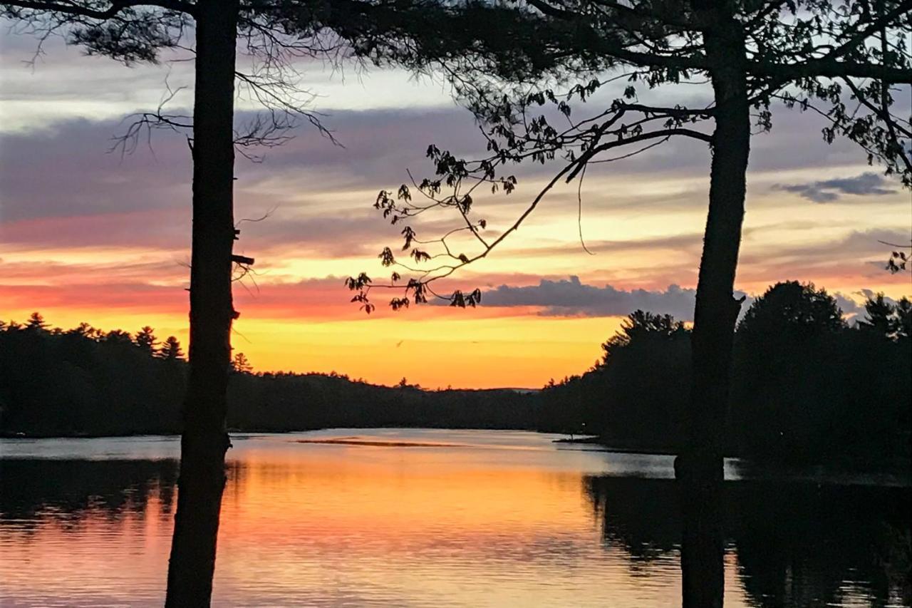 Lady And The Lake — Sanford