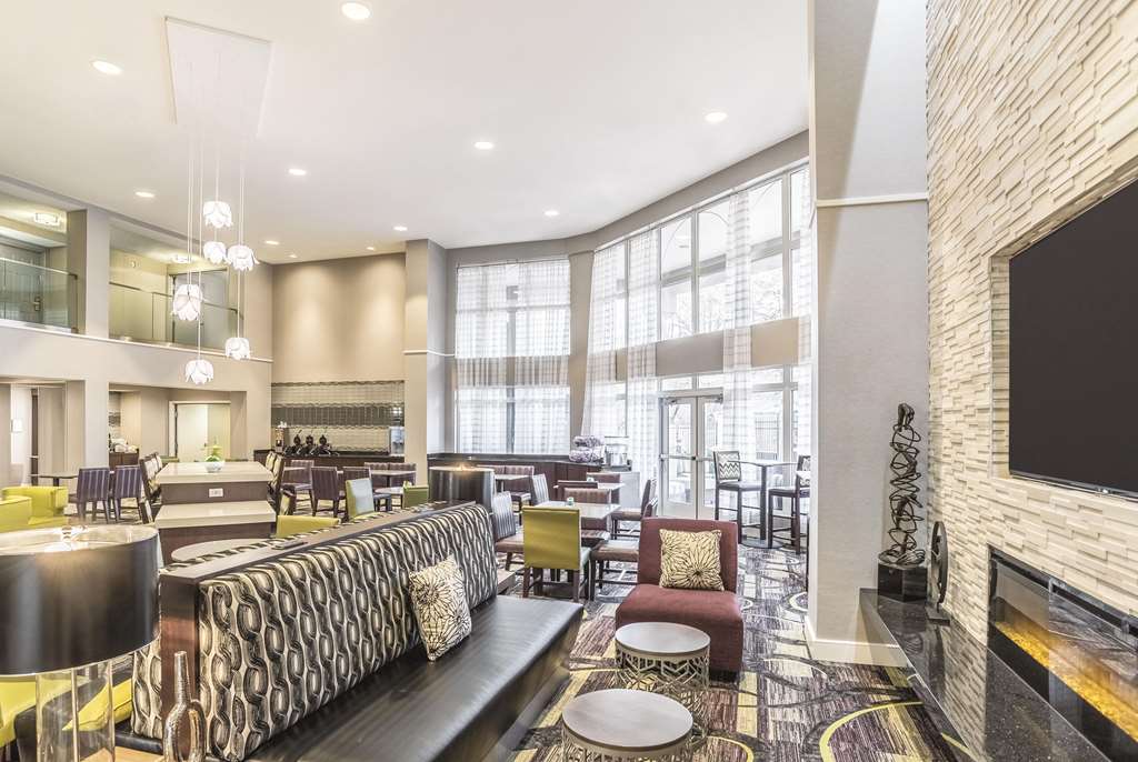 La Quinta Inn & Suites by Wyndham Flagstaff - photo 7