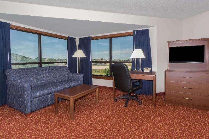 Days Inn by Wyndham Sidney NE - photo 12