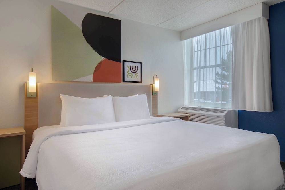 Spark by Hilton Rochester University Area - photo 22