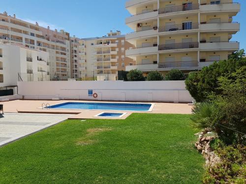 Mónaco Apartment — 4-Star Luxury Hotel in Armacao De Pera, Portugal