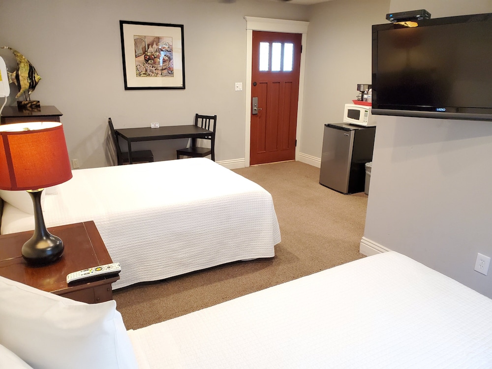 Coronado Island Inn - photo 13