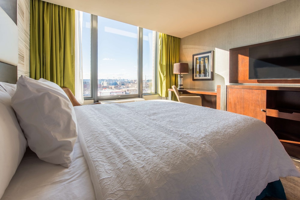 Hampton Inn & Suites Washington DC Navy Yard - photo 15