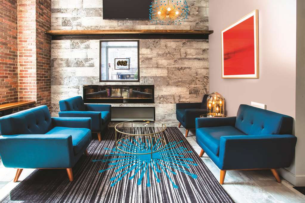 La Quinta Inn & Suites by Wyndham Baltimore Downtown - photo 5