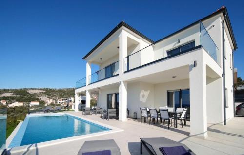 Villa Infinity View — 4-Star Luxury Hotel in Primosten, Croatia