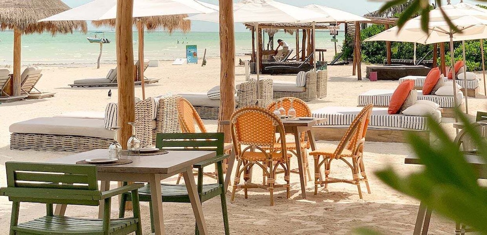 Beach bar