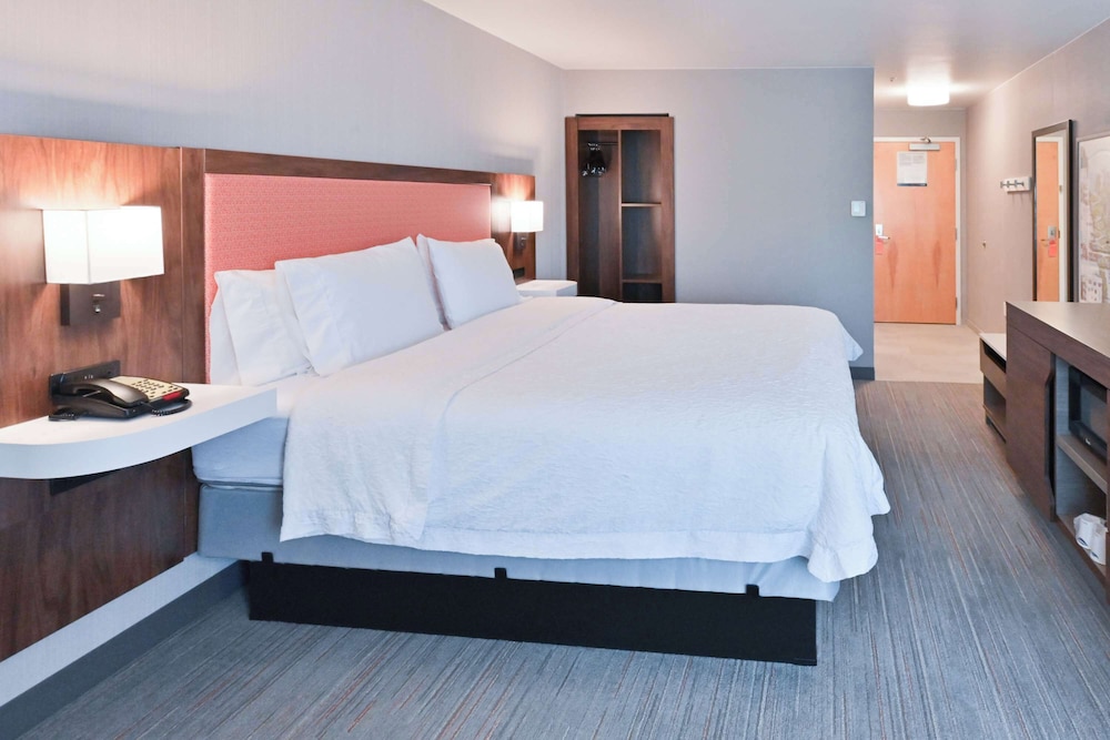 Hampton Inn Fremont - photo 8