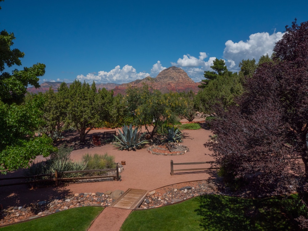 Sky Ranch Lodge - photo 50
