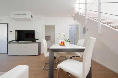 Sabelli 3 Villa Indipendente con Studio Privato — 4-Star Luxury Hotel in Rome, Italy