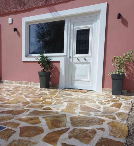 Afionas Cottage — 4-Star Luxury Hotel in Agios Georgios, Greece