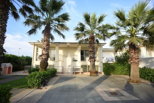 The Flowers - carbon neutral hotel in Pontecagnano