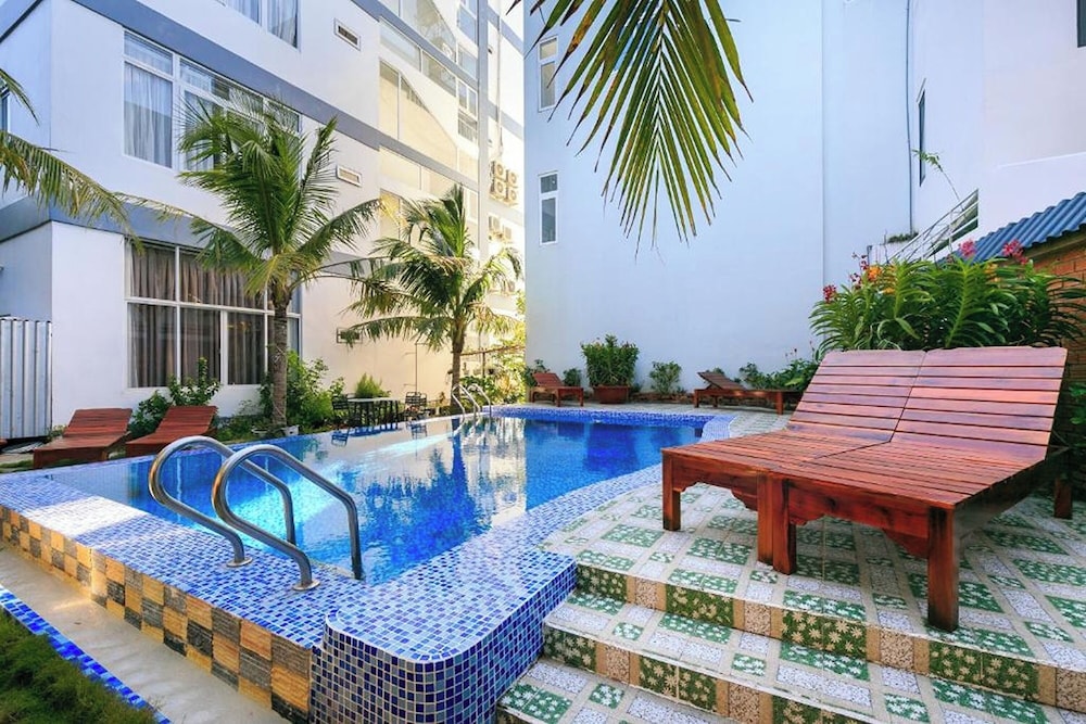Capital O 719 Hotel Ruby Phu Quoc pet-friendly hotel Phu Quoc