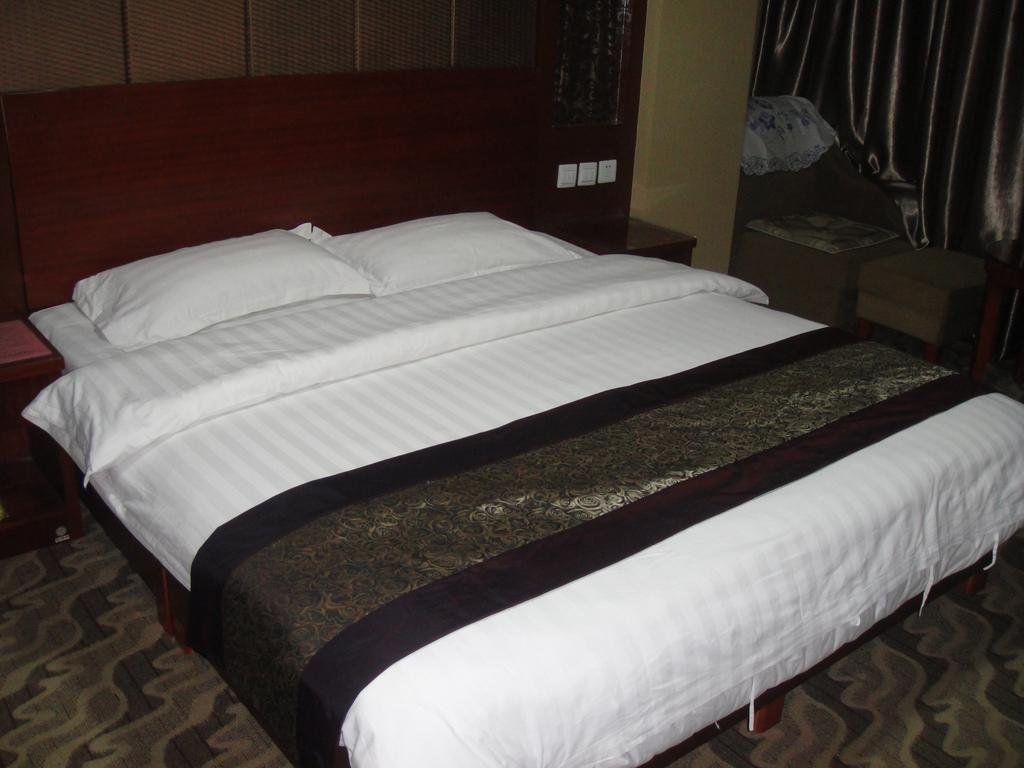 Xing Xin Hotel — hotel in Jiuquan