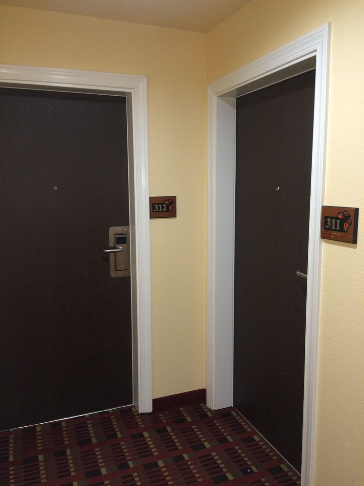 The Monarch Inn - photo 13