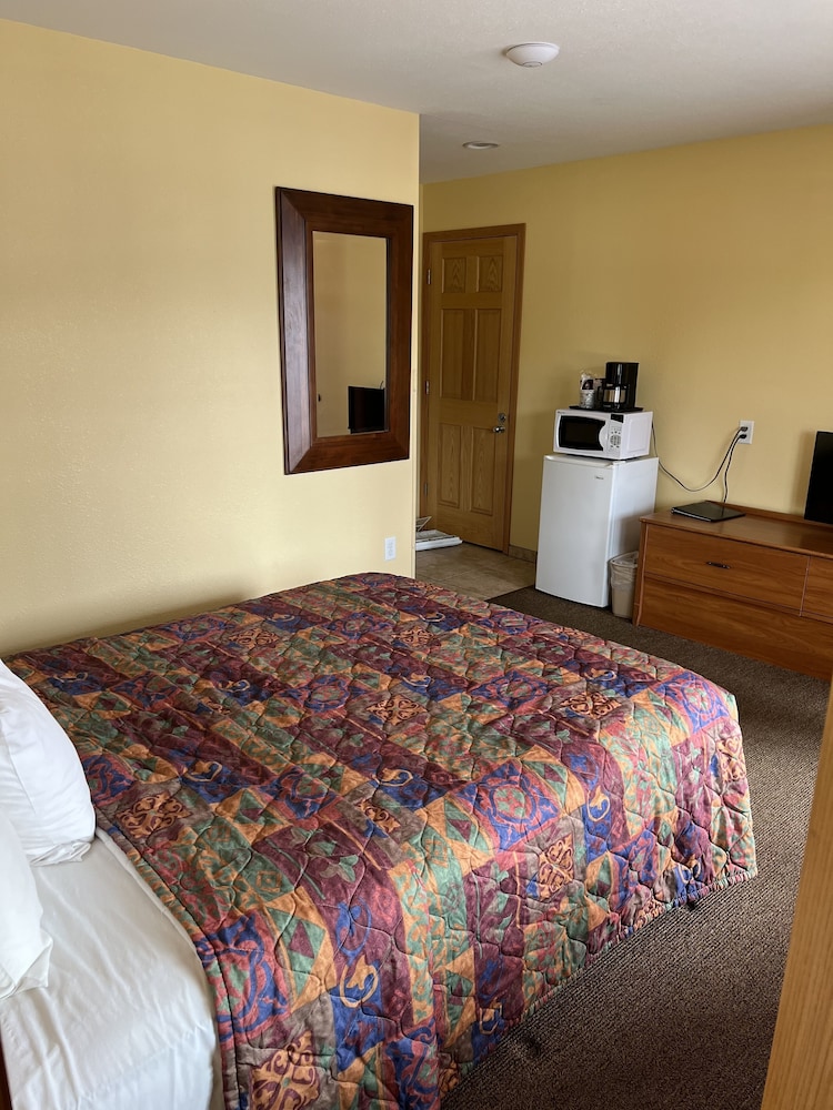 All Star Inn & Suites - photo 53