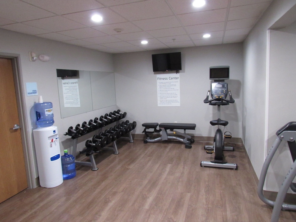 Holiday Inn Express & Suites South Lincoln by IHG - photo 56