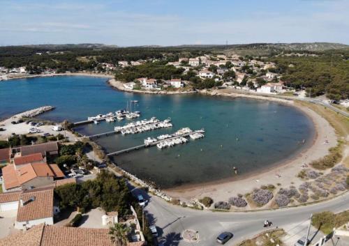 Villa pieds dans la mer de la Cote bleue — 4-Star Luxury Hotel in Martigues, France