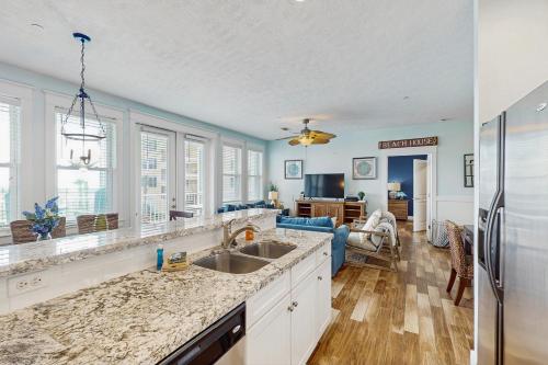 Point West Resort - last minute hotel in Galveston