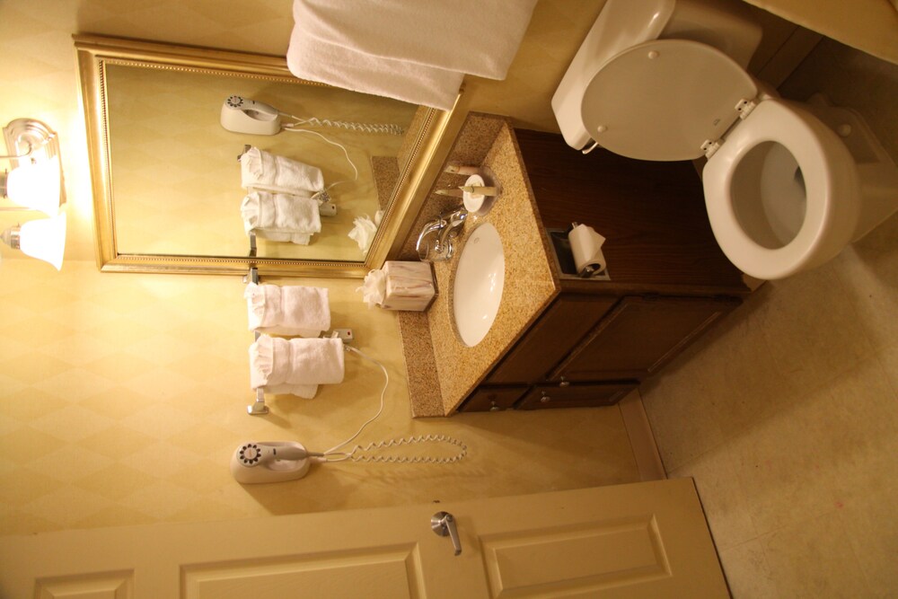 New Haven Village Suites - photo 22