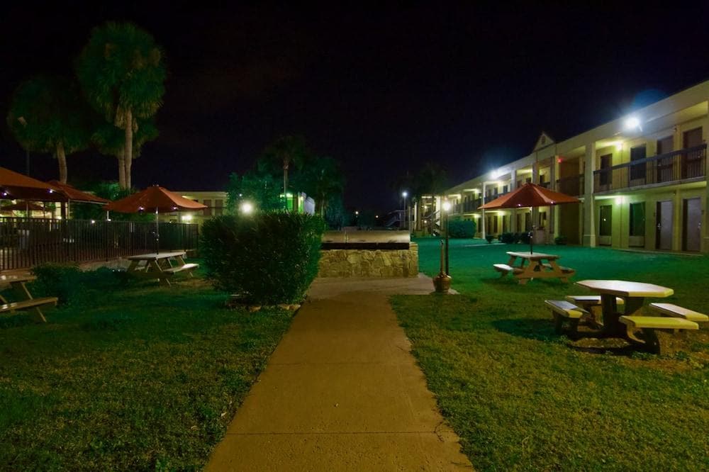 Winter Haven Gardens Inn - photo 4