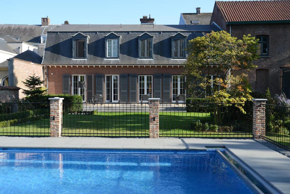 Notarishuis Beveren B&B — 4-Star Luxury Hotel in Beveren, Belgium