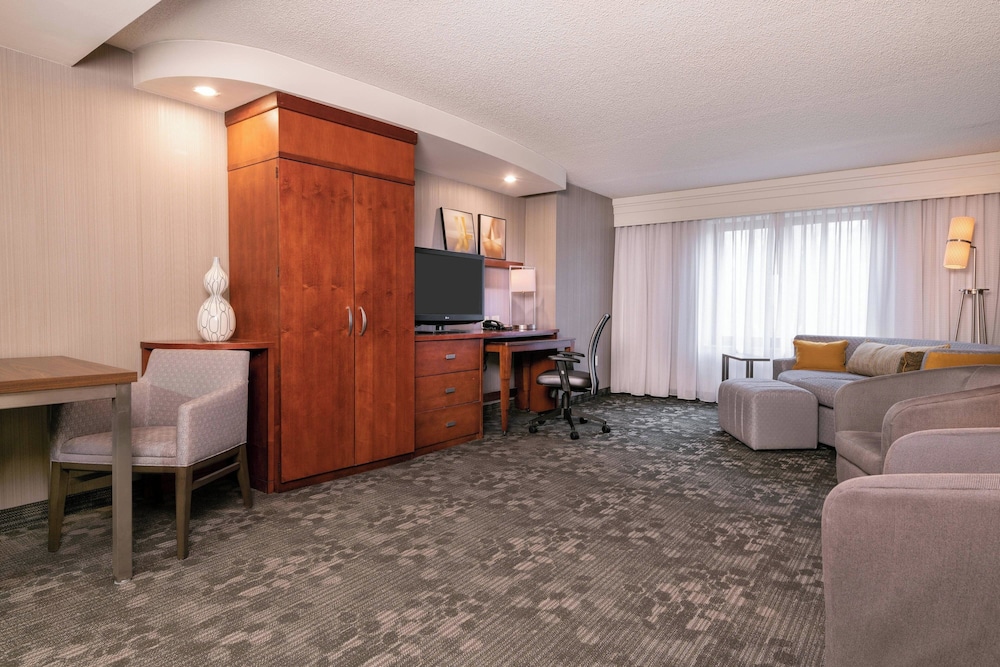 Courtyard by Marriott Newark University of Delaware - photo 14