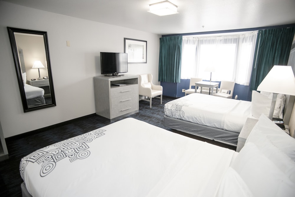 Anchor Beach Inn - photo 10