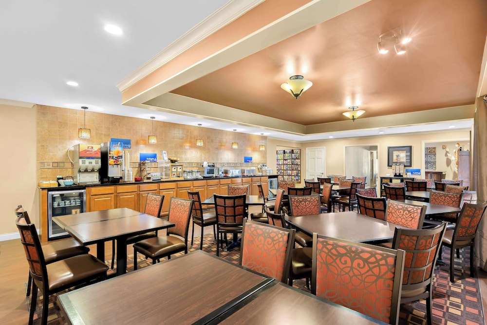 Best Western Coach House - photo 38