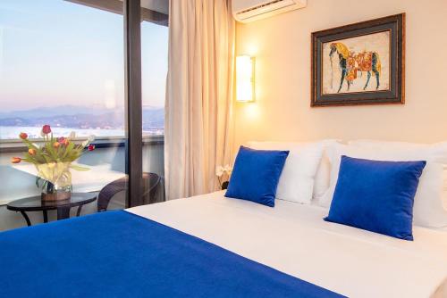 Apartment in Orbi City