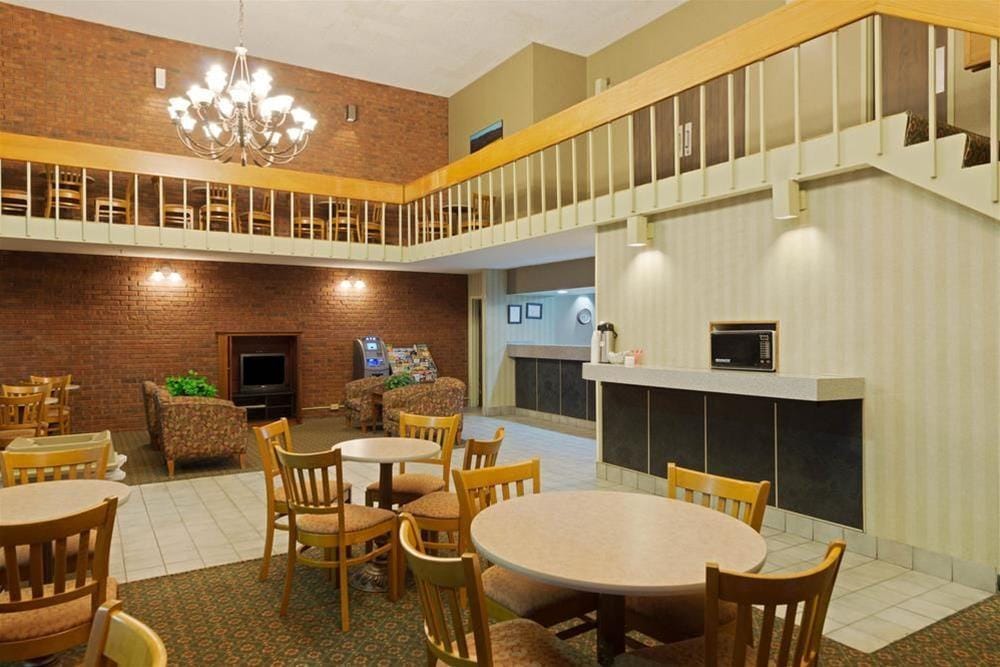 Travelodge Six Flags Gray Summit - carbon neutral hotel in Gray Summit